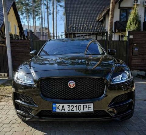 Jaguar F-PACE