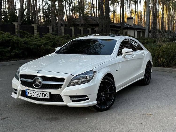 Mercedes-Benz CLS 500 — фото 1