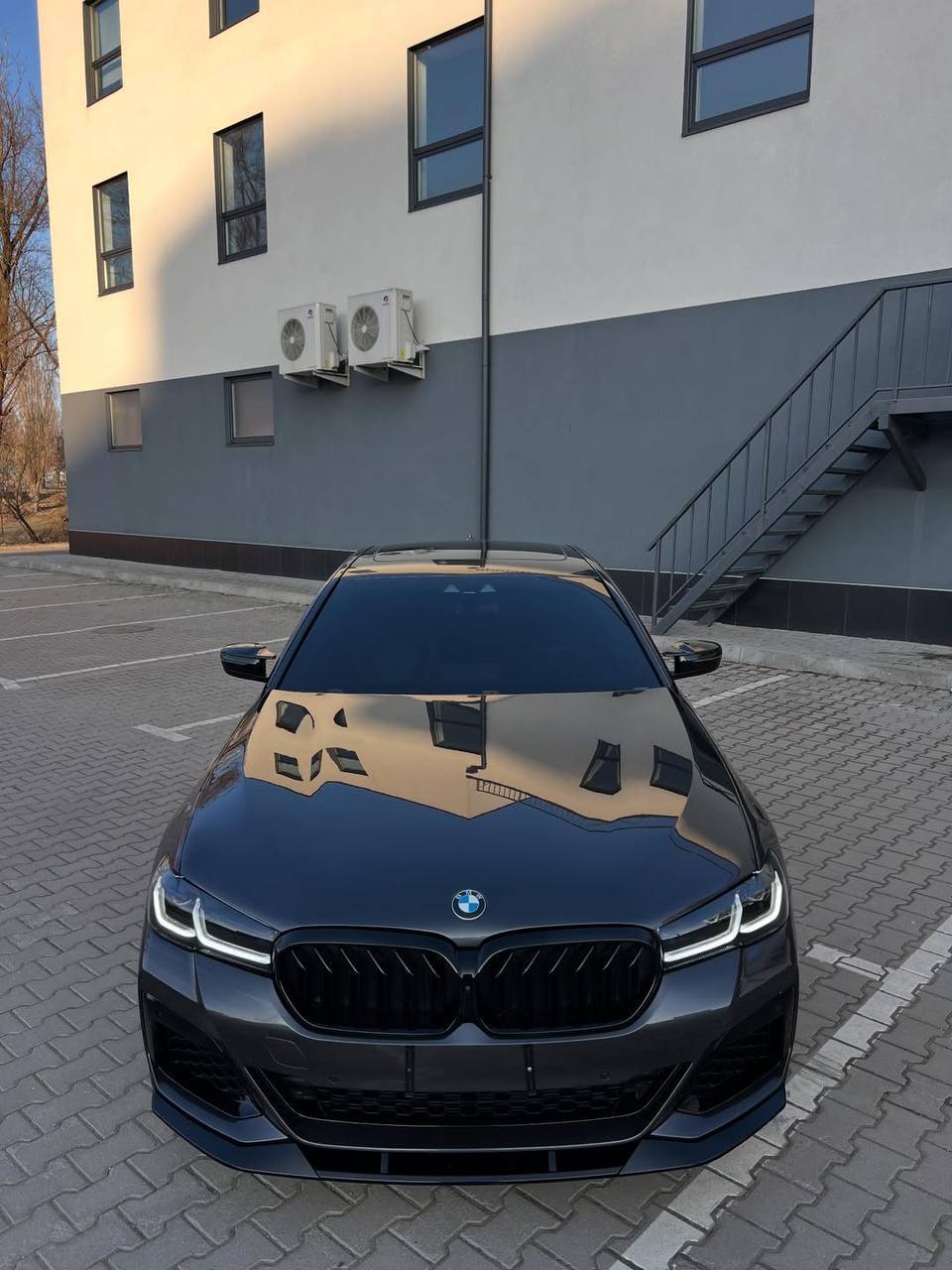 BMW G30 540і — фото 1