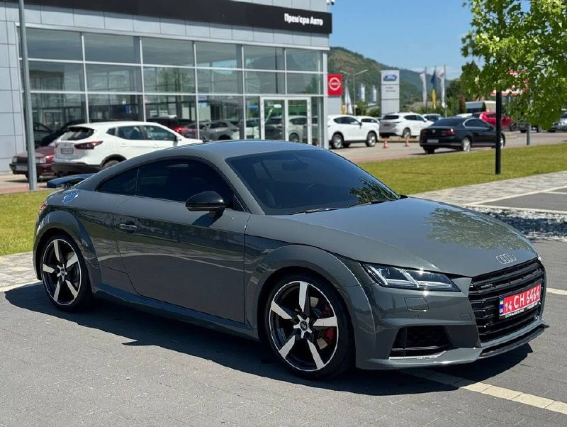 Audi TT — фото 1