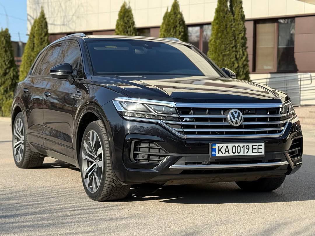 Volkswagen Touareg R-Line — фото 1