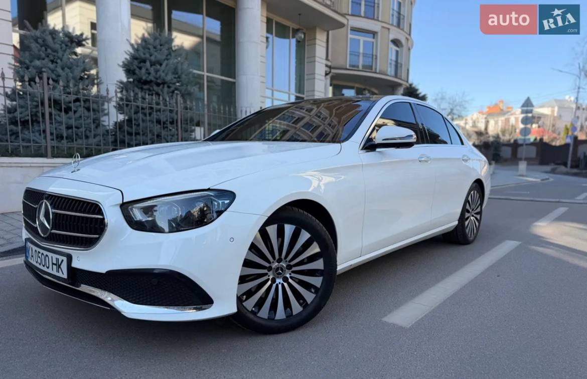 Mercedes-Benz E220d — фото 1