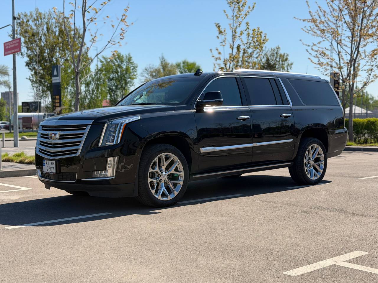 Cadillac Escalade ESV — фото 1