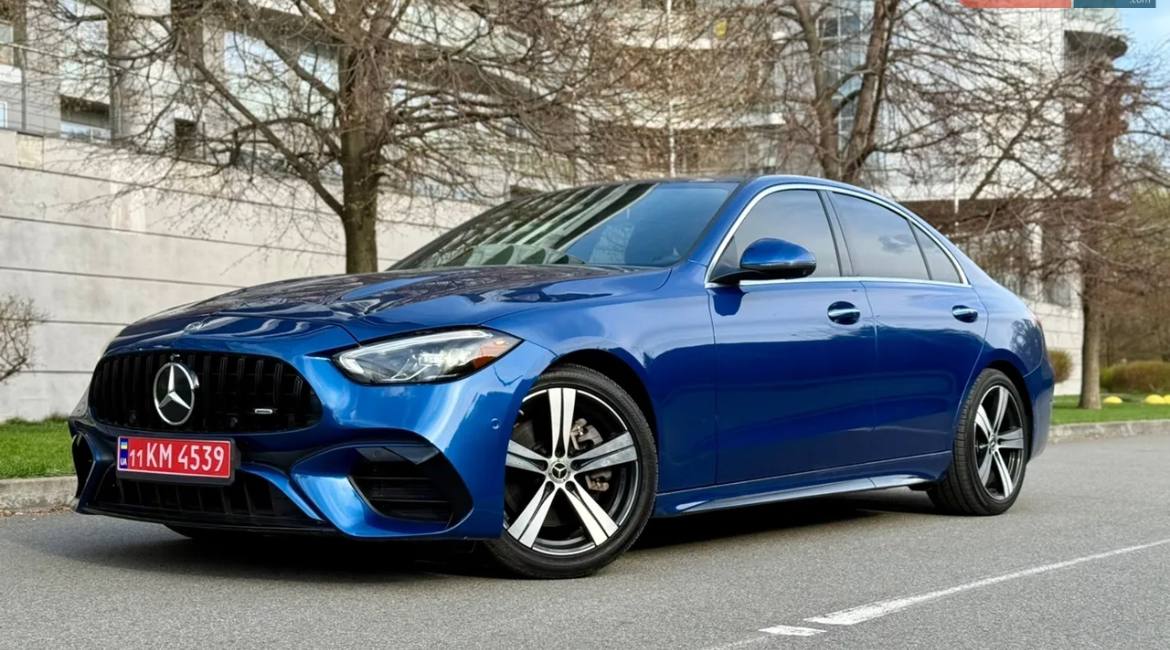 Mercedes-Benz C300 — фото 1