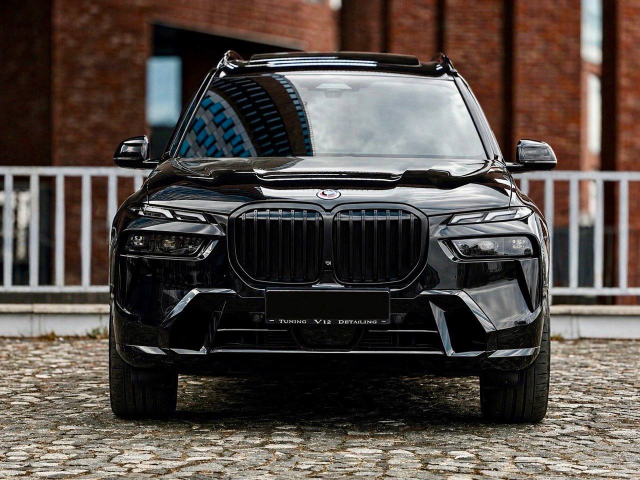 BMW X7 40d — фото 1