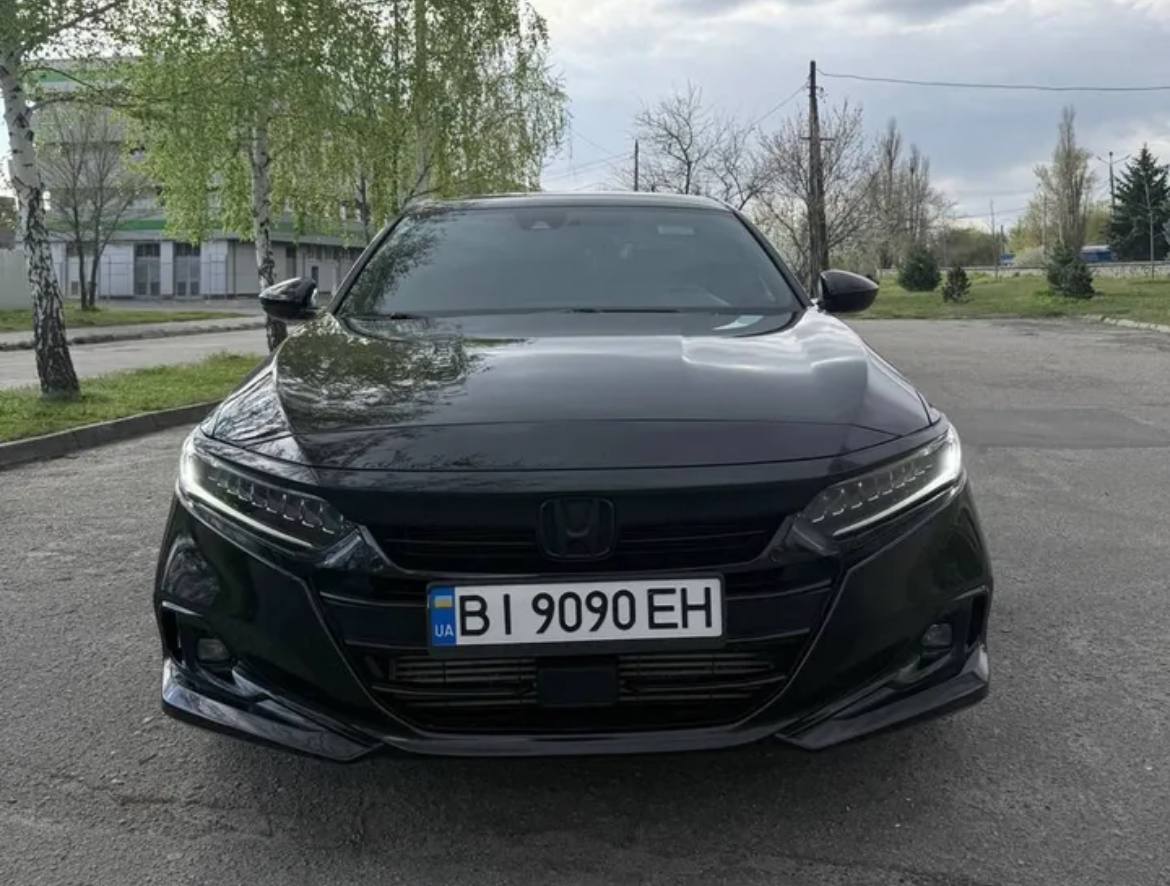Honda Accord — фото 1