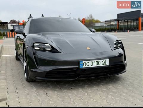 Porsche Taycan 4S