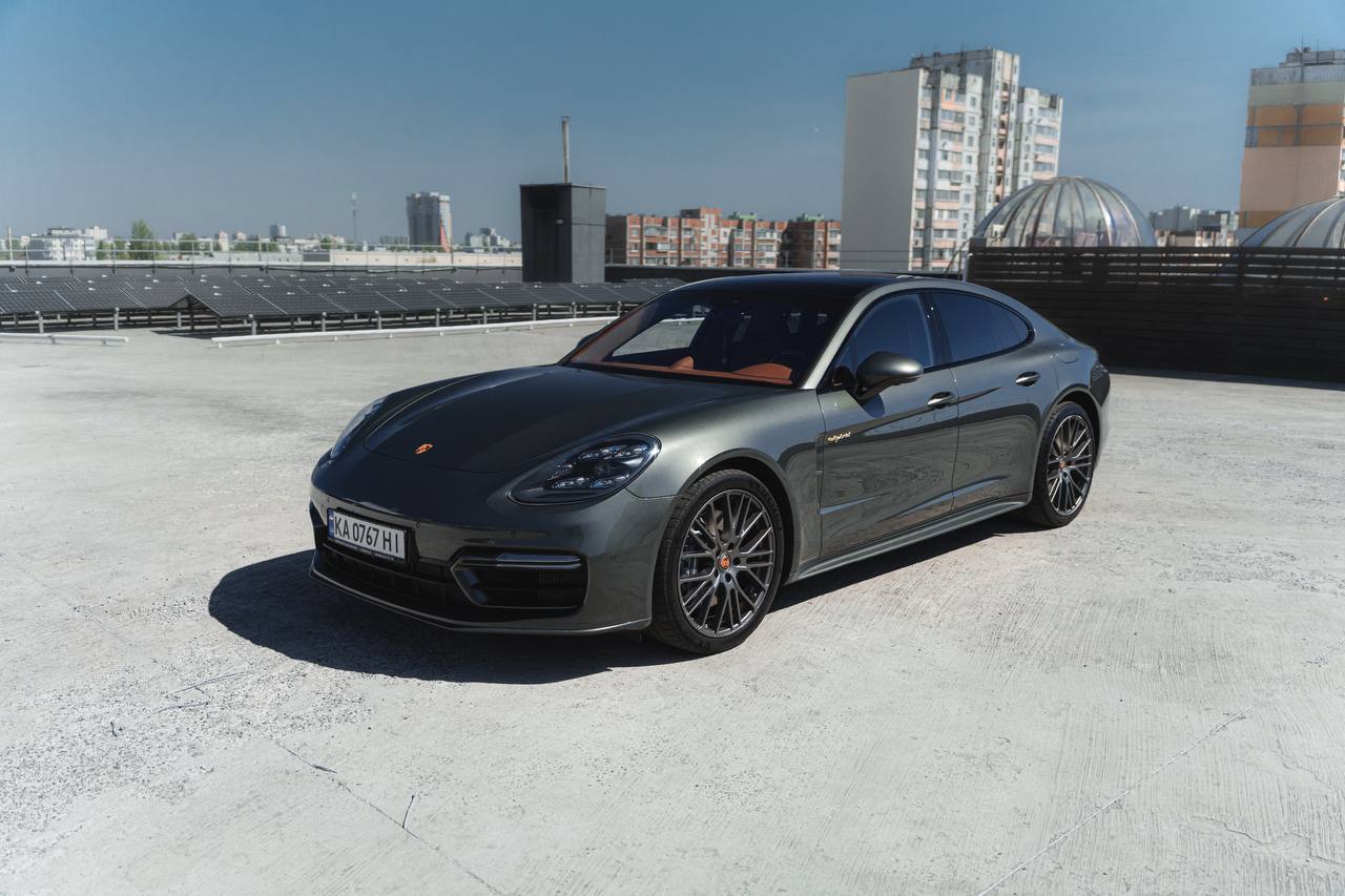 Porsche Panamera — фото 1