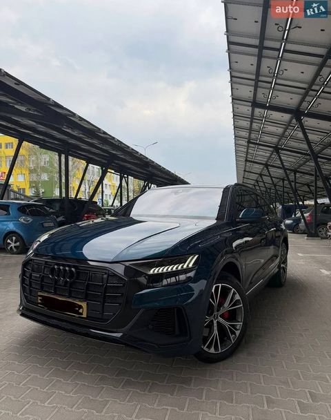 Audi Q8