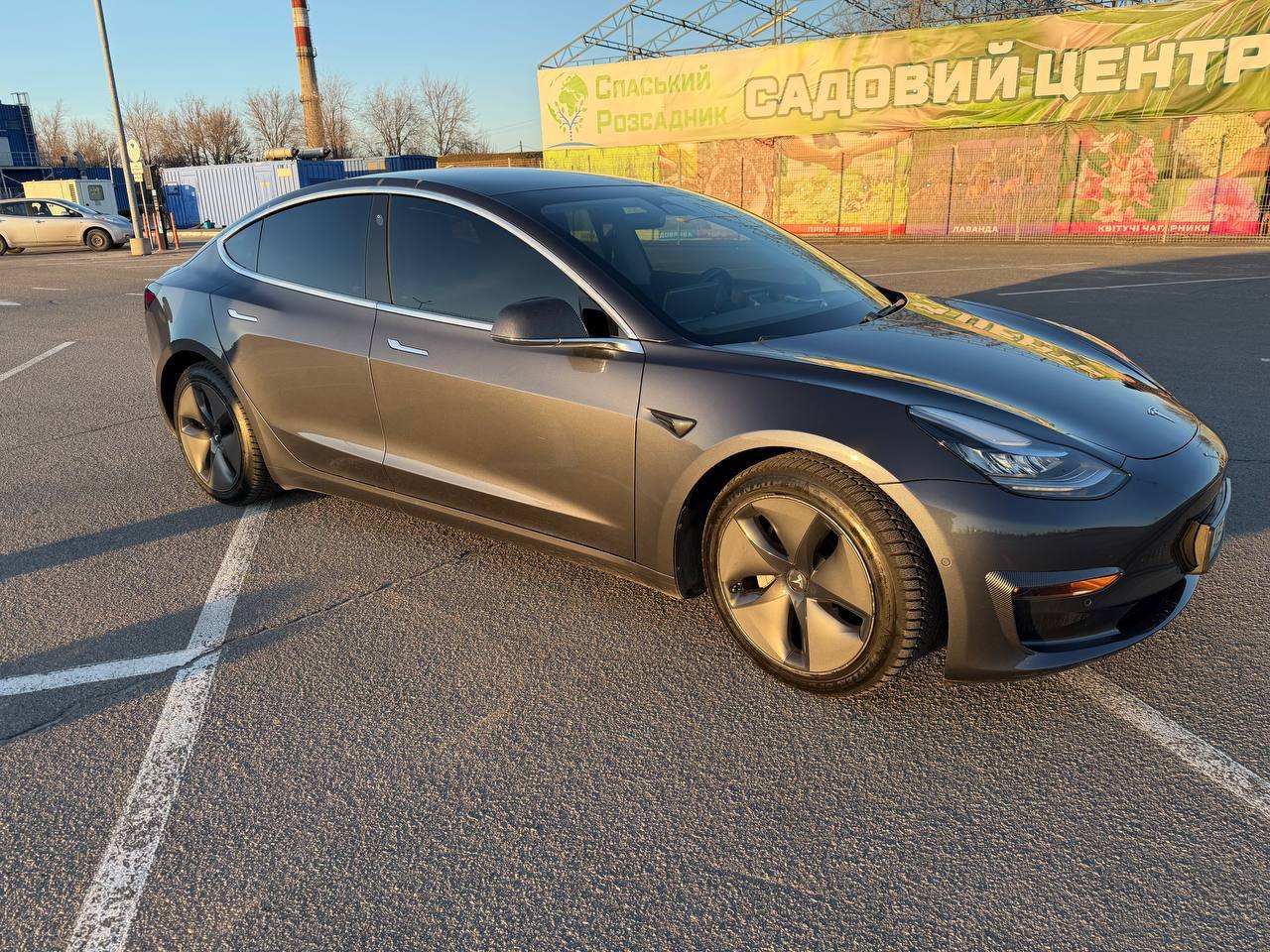 Tesla Model 3 — фото 1