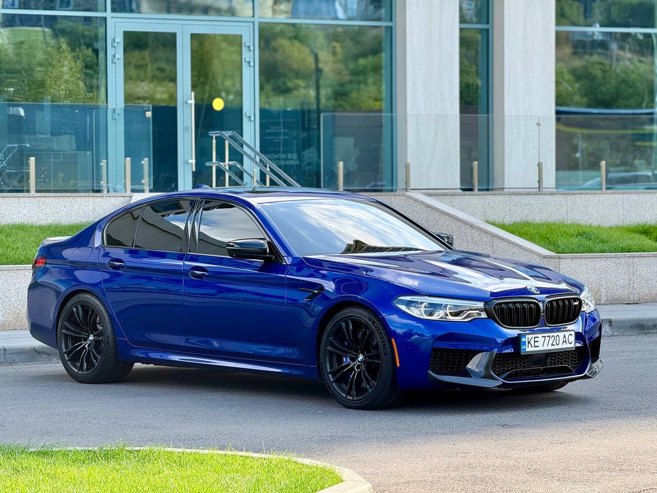 BMW M5 — фото 1