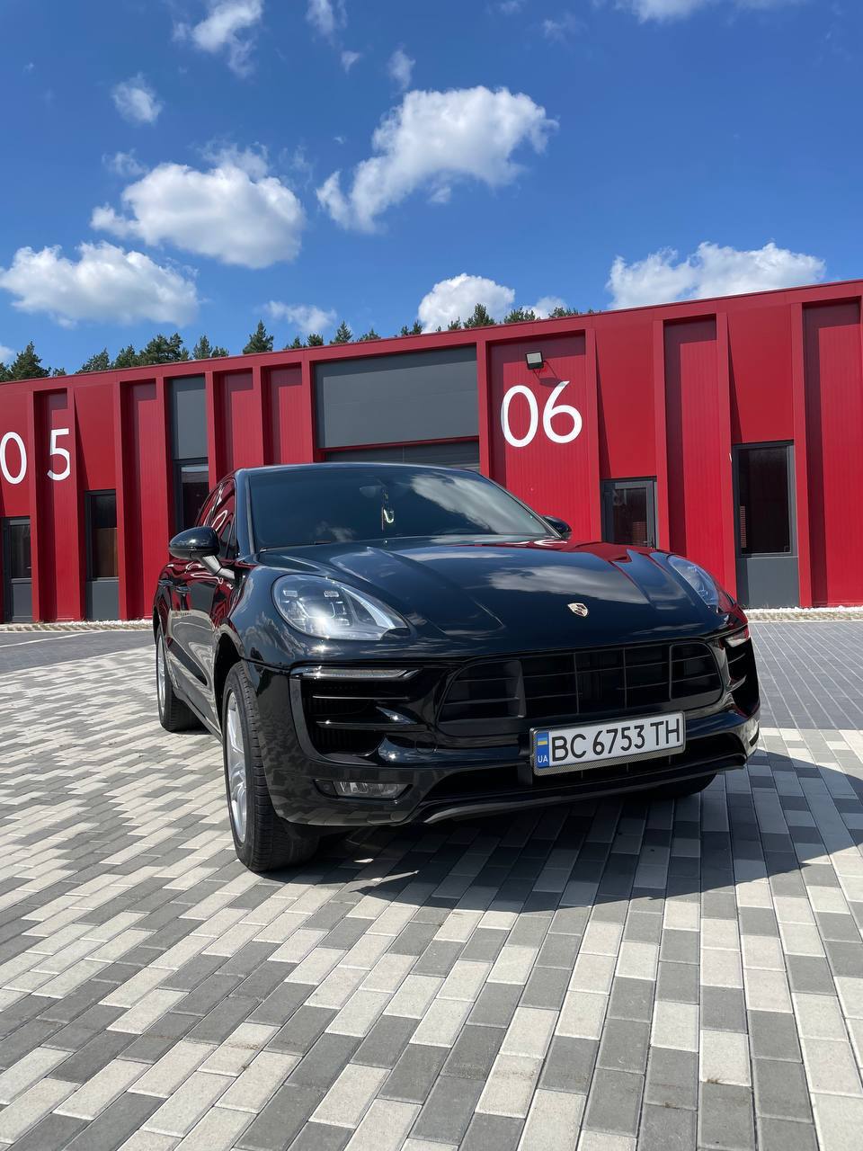 Porsche Macan S — фото 1