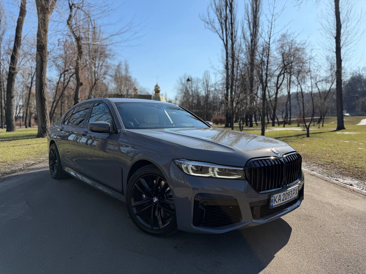 BMW 750I — фото 1