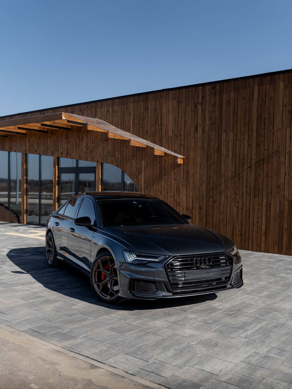 Audi A6 — фото 1