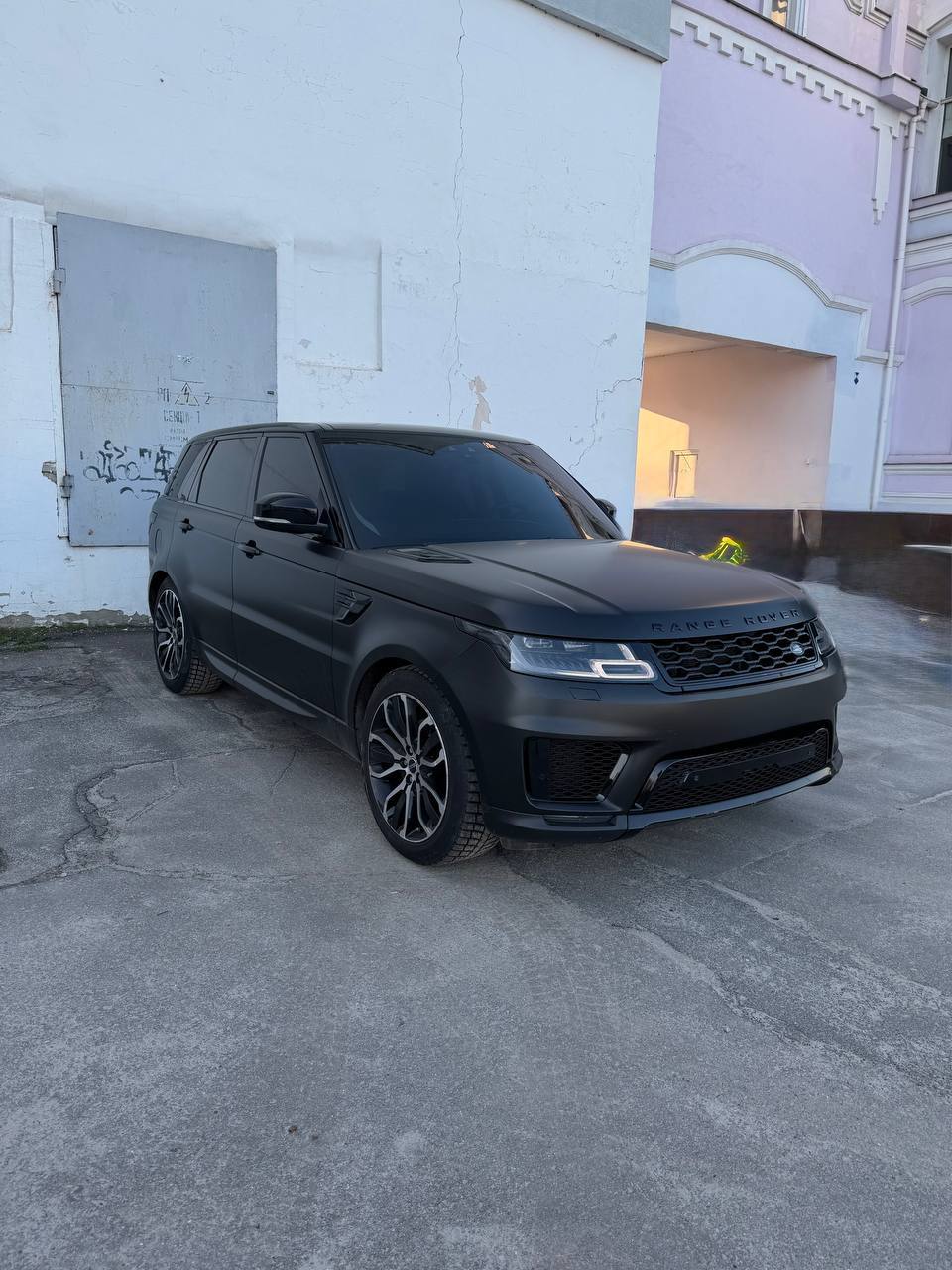 Land Rover Range Rover Sport — фото 1
