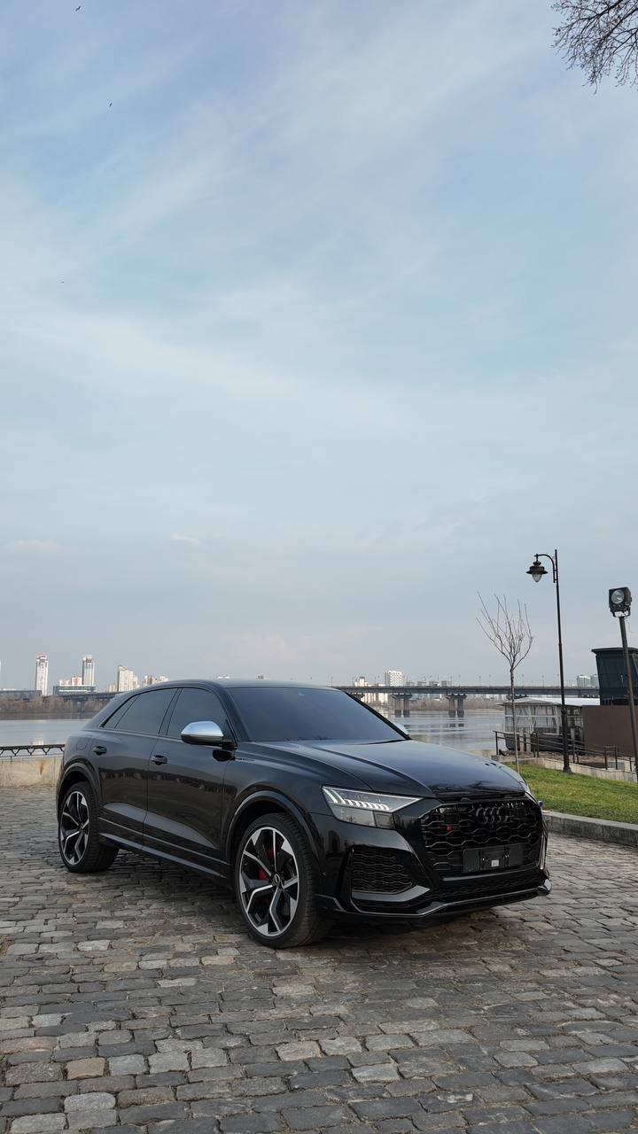 Audi RSQ8 — фото 1