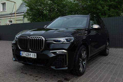 BMW X7 M50i
