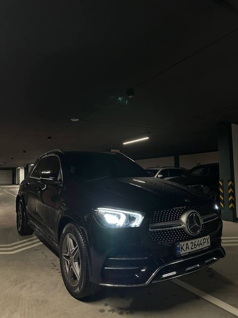 Mercedes-Benz GLE300d — фото 1