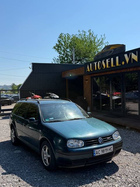Volkswagen GOLF IV