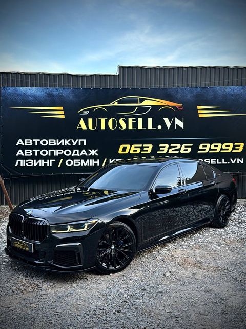 BMW 7 G12