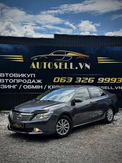 Toyota Camry 50