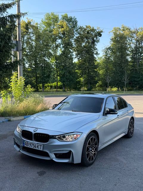 BMW 328i