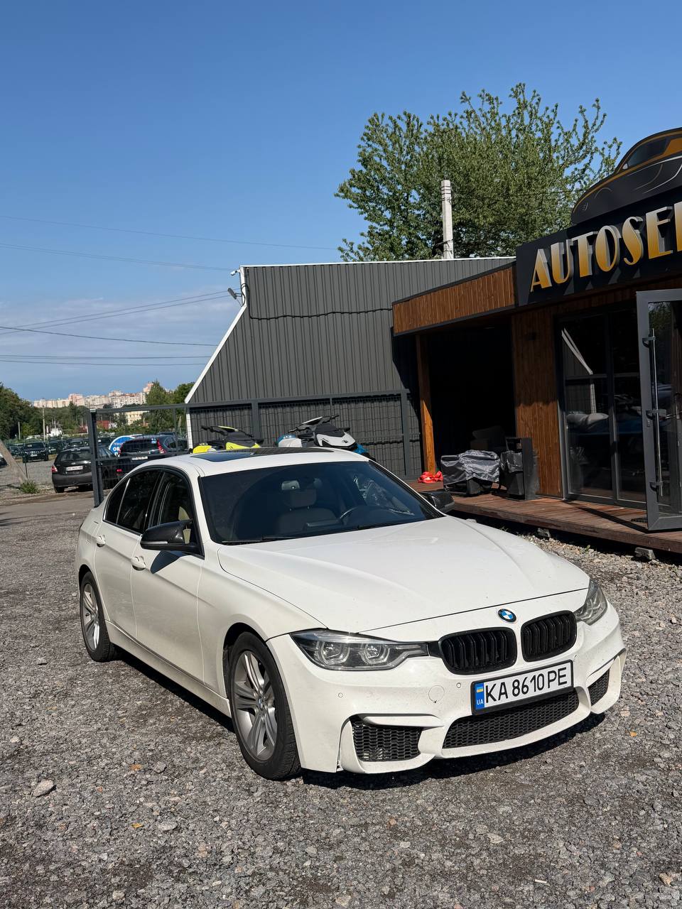 BMW F30 330i — фото 1