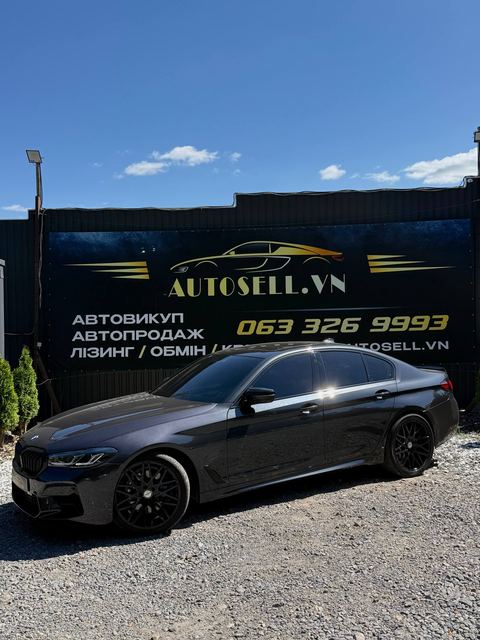 BMW G30 540i