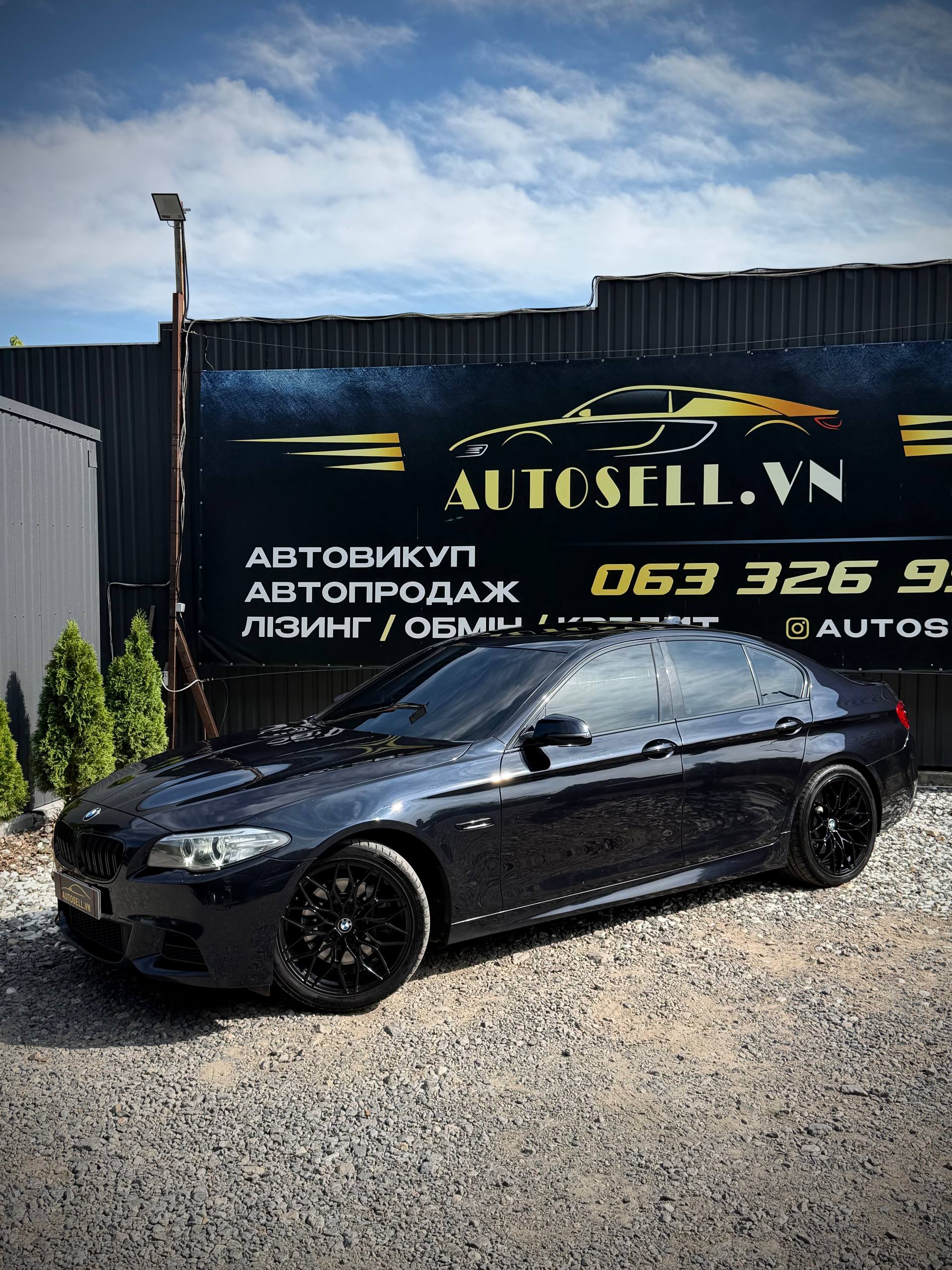 BMW F10 535i — фото 1