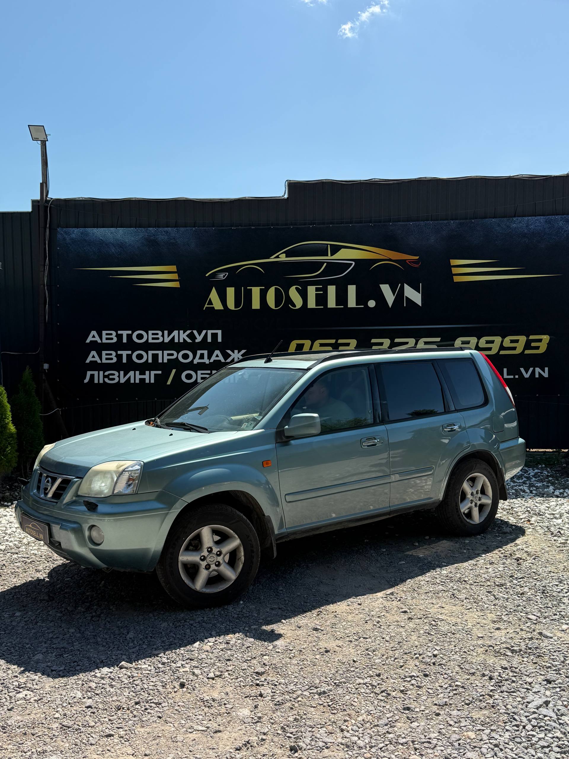Nissan X-Trail — фото 1