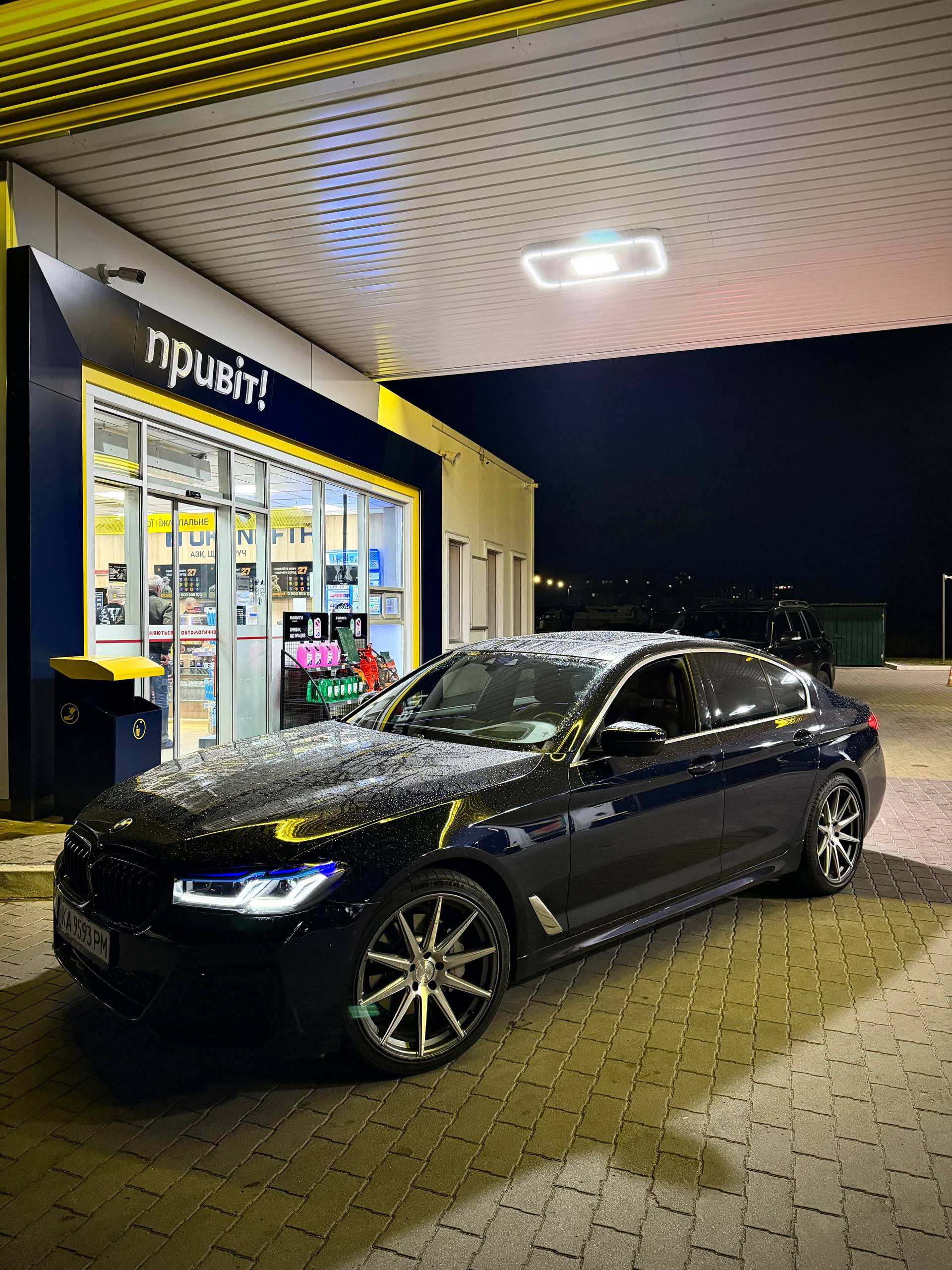 BMW G30 530i — фото 1