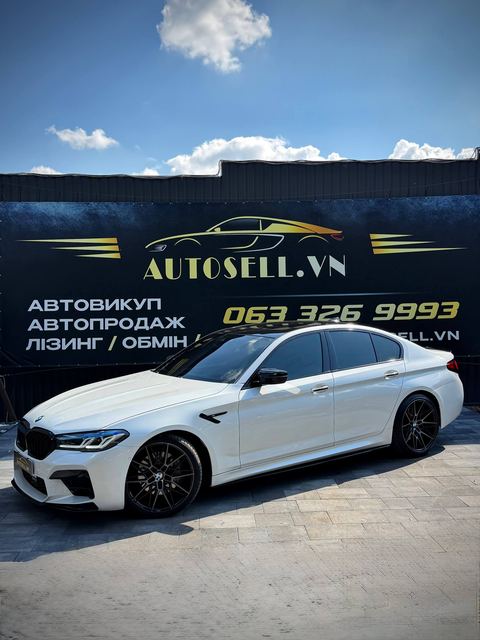BMW G30 540i