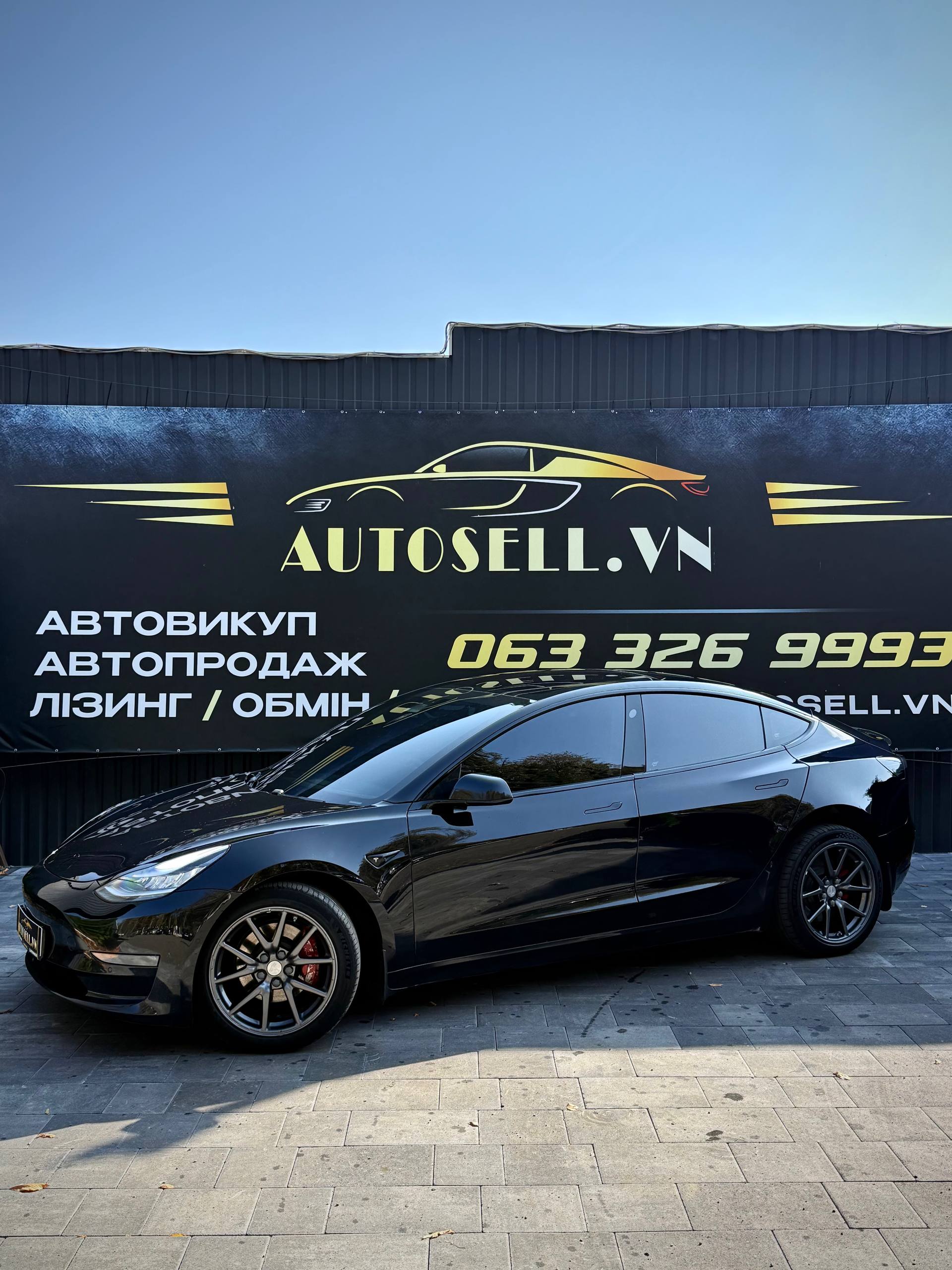 Tesla Model 3 performance — фото 1