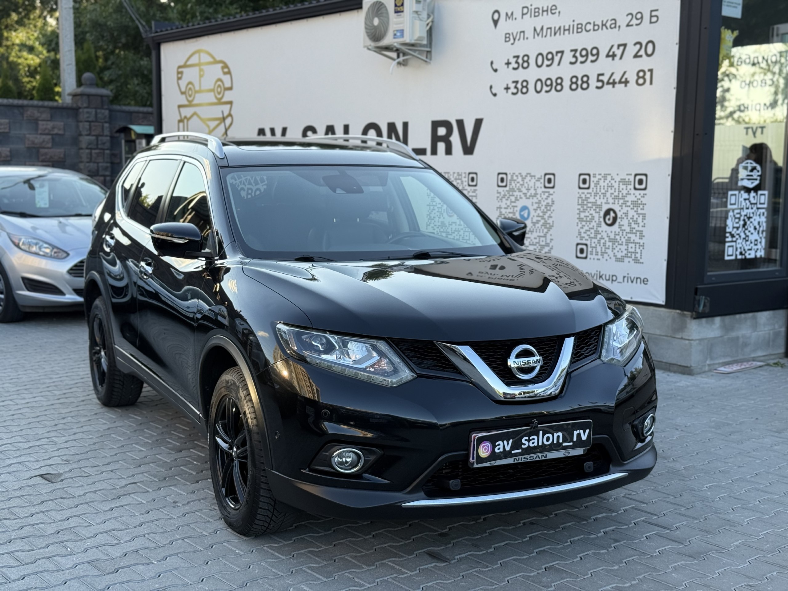 Nissan X-Trail — фото 1