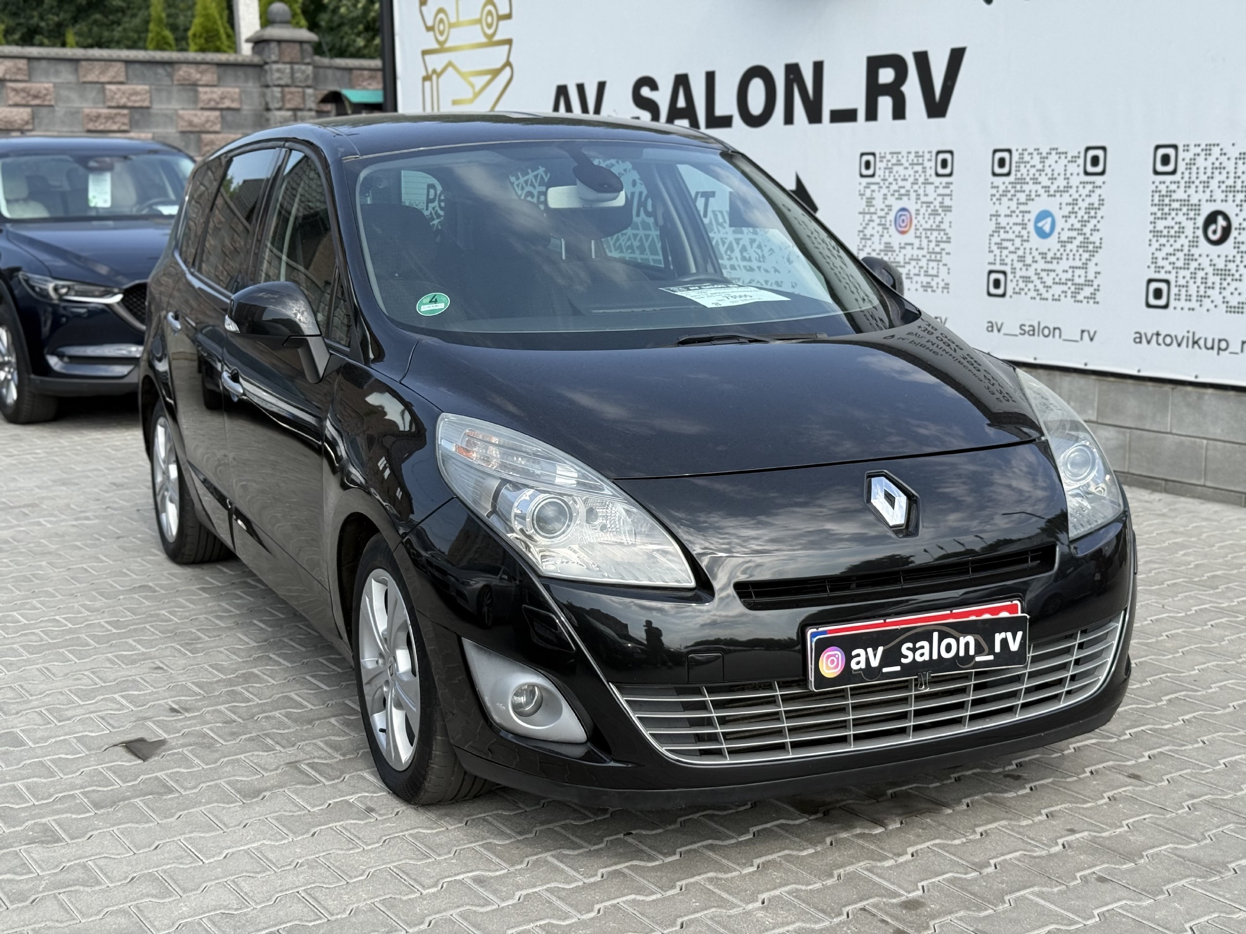 Renault Grand Scenic — фото 1