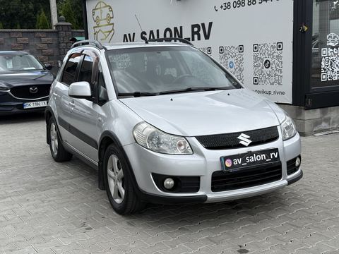 Suzuki SX4 — фото 1