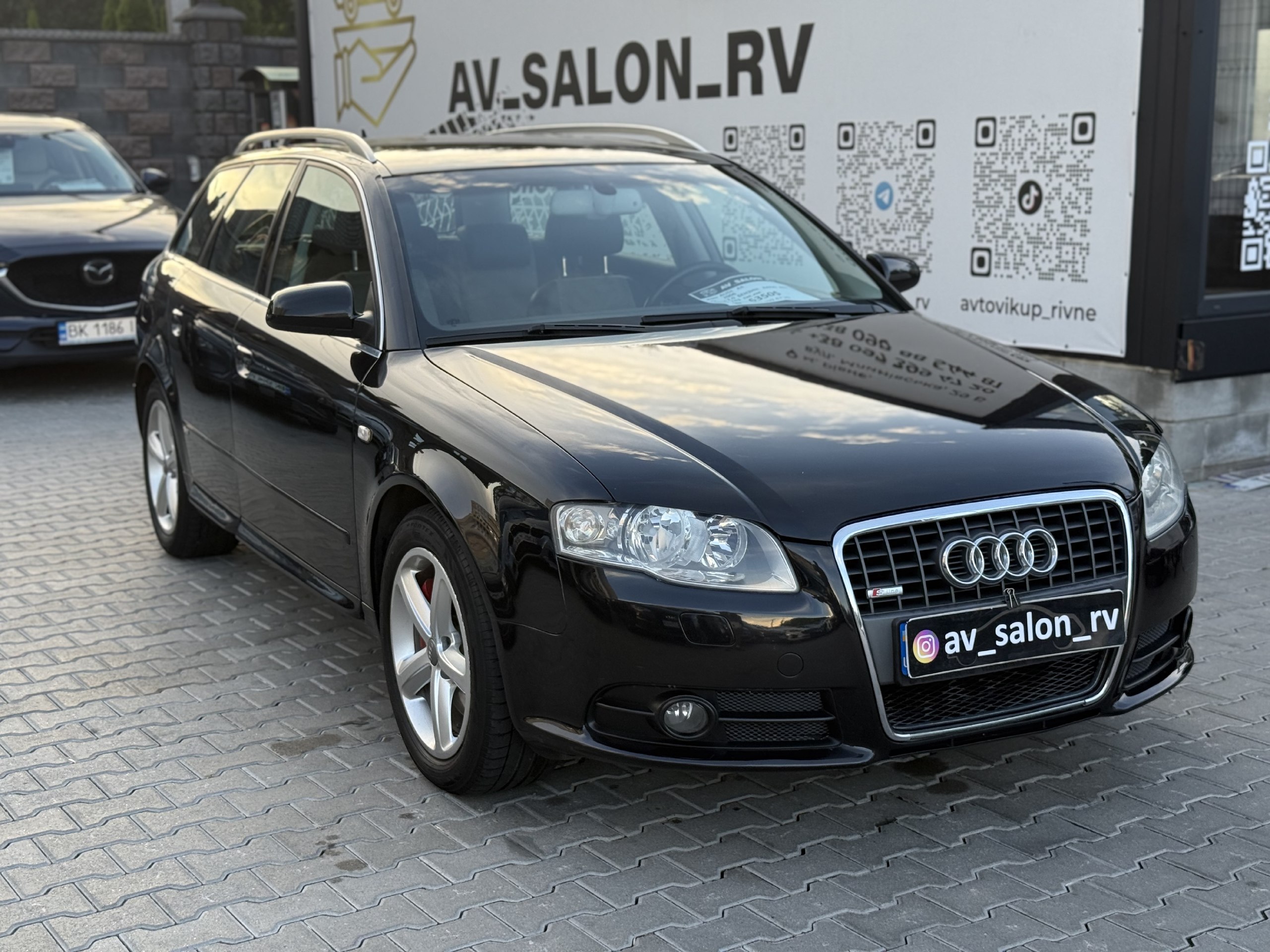 Audi A4 — фото 1