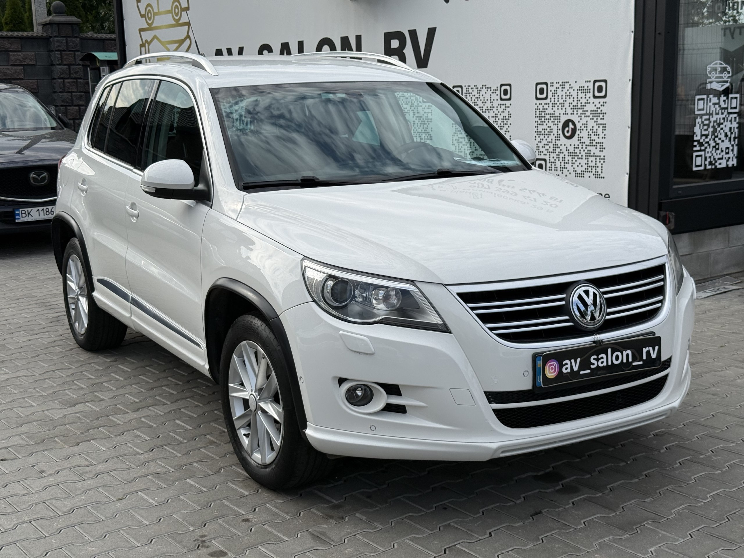 Volkswagen Tiguan — фото 1