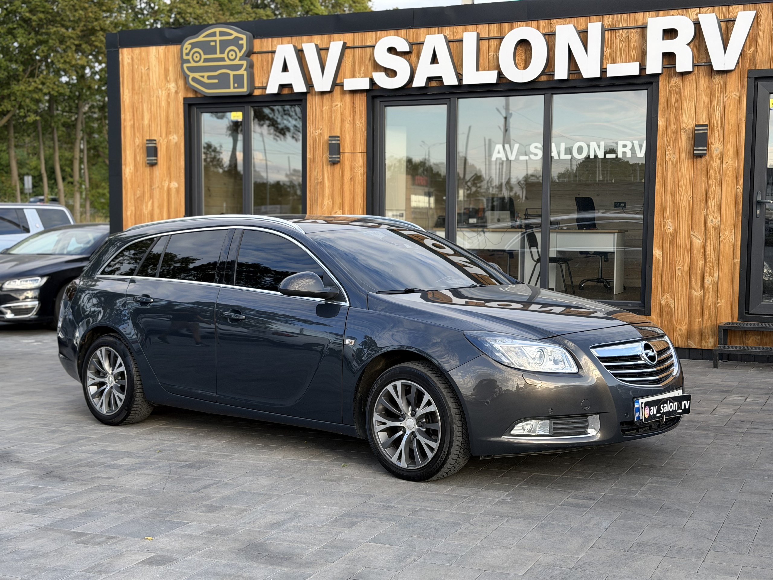 Opel Insignia — фото 1