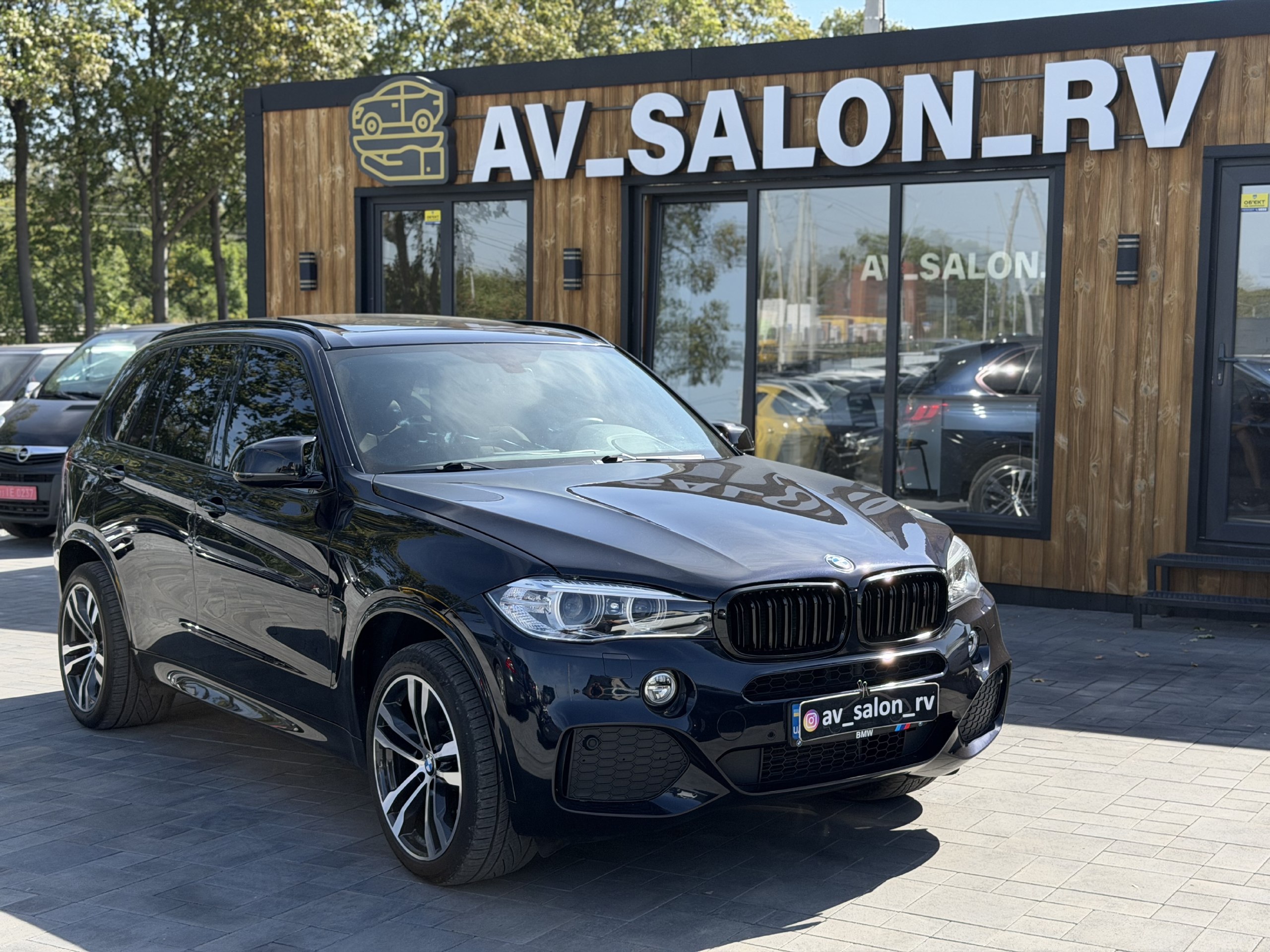 BMW X5 — фото 1