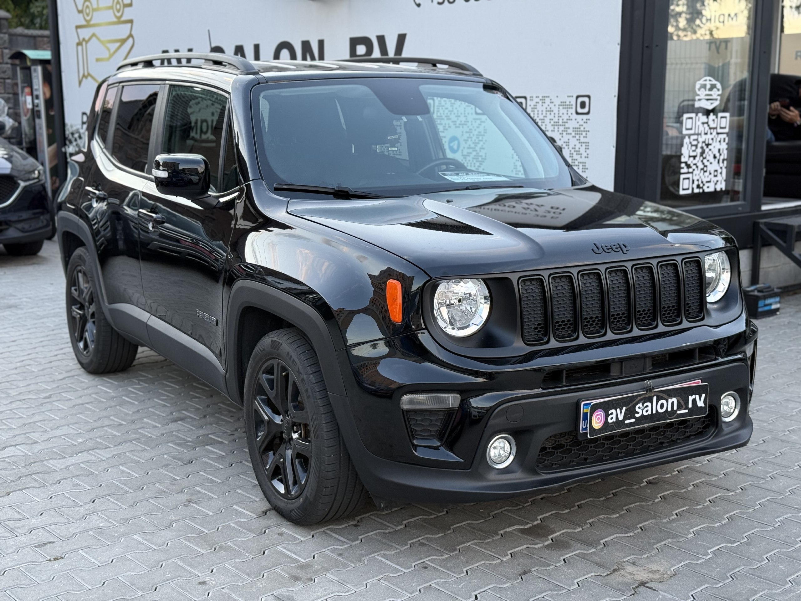 Jeep Renegade — фото 1