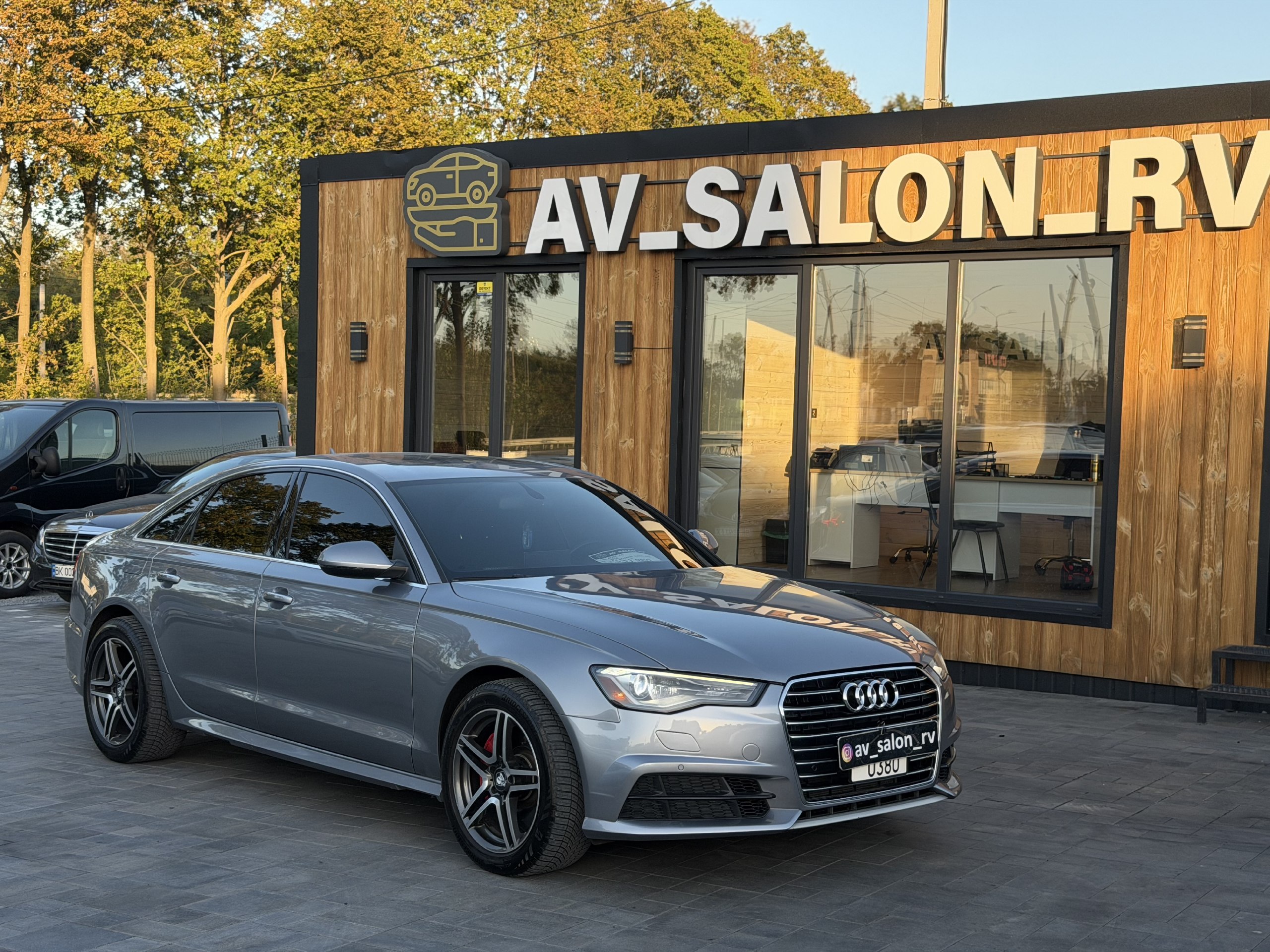 Audi A6 — фото 1