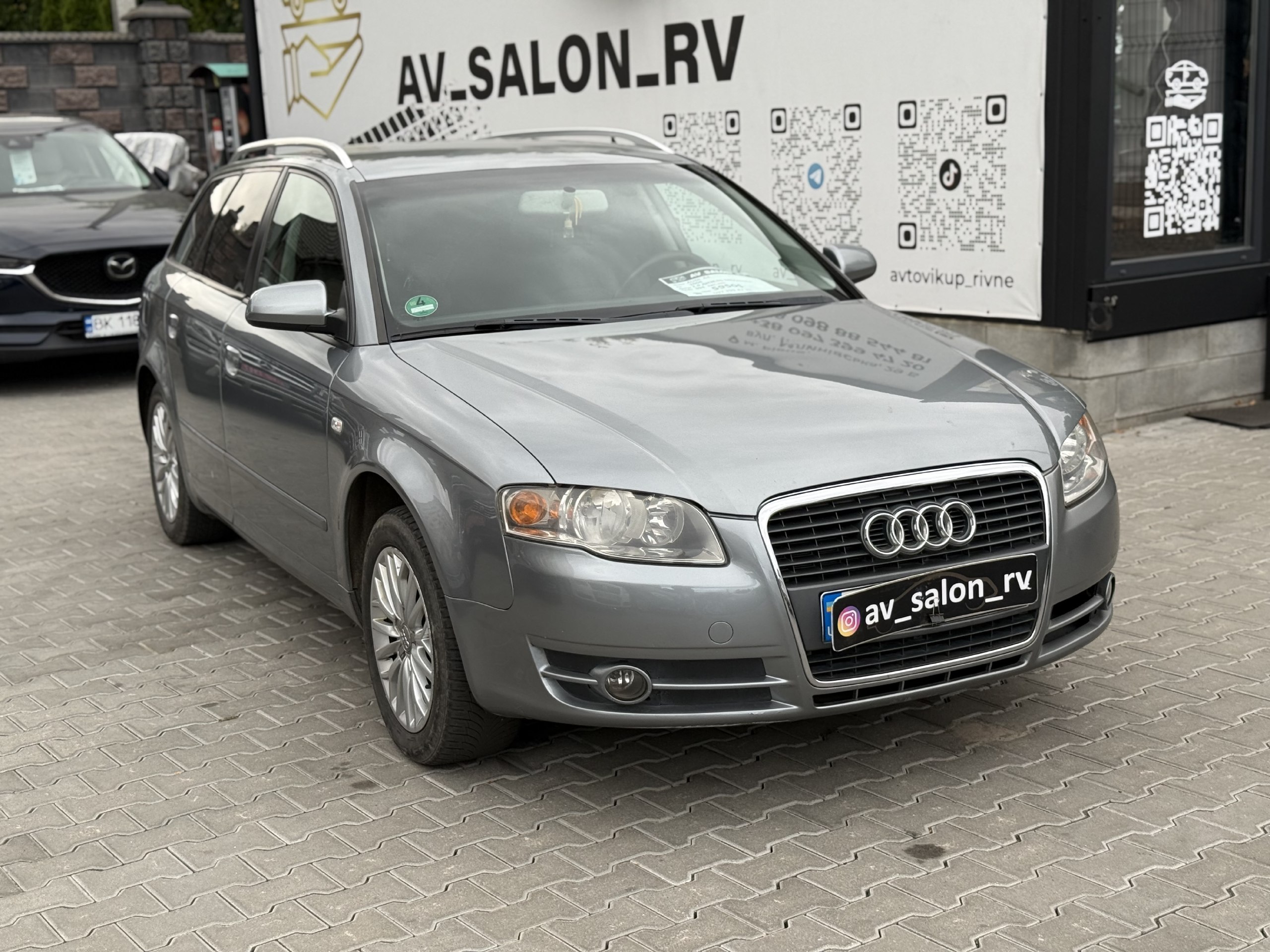 Audi A4 — фото 1