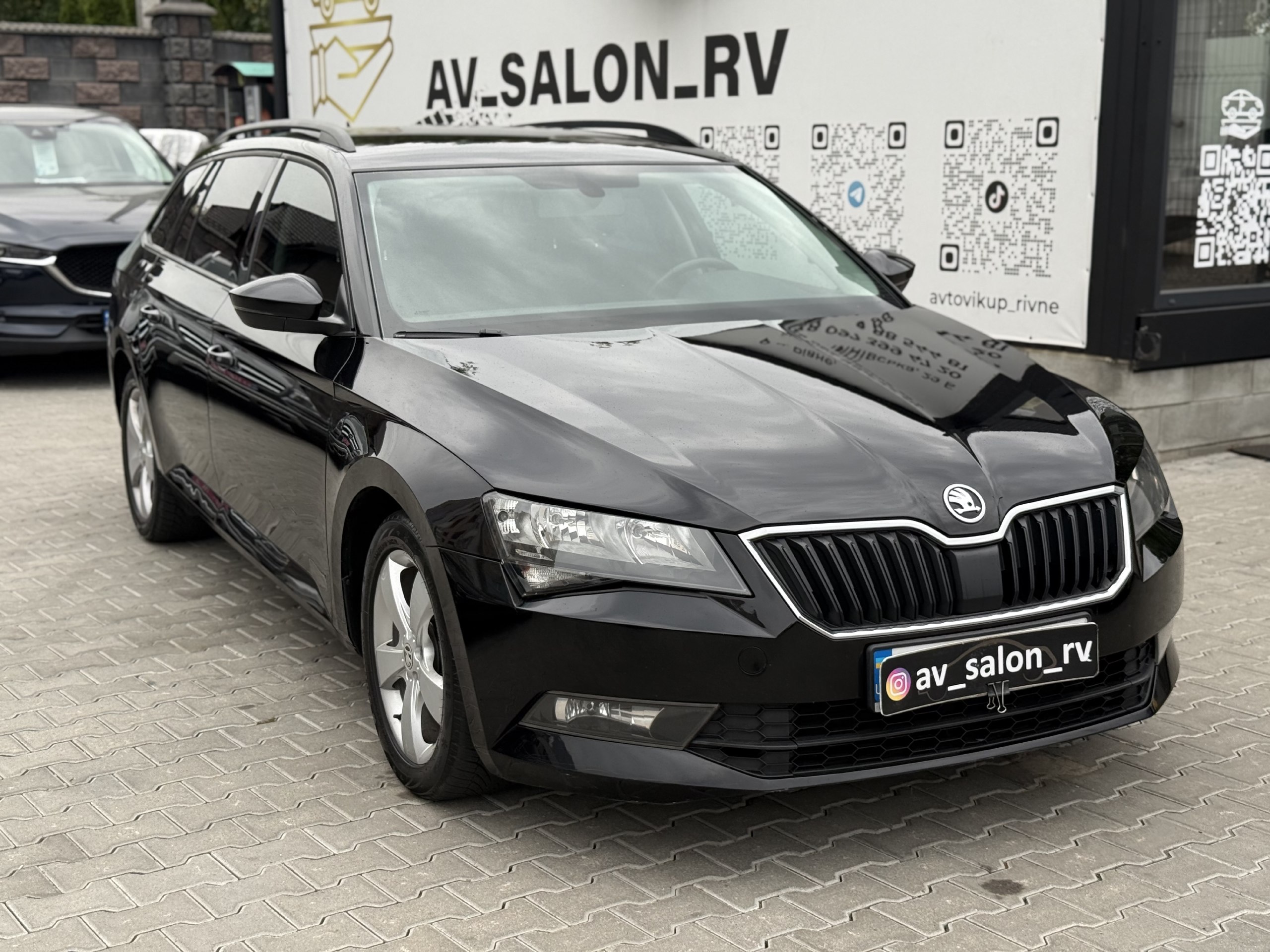 Škoda Superb — фото 1
