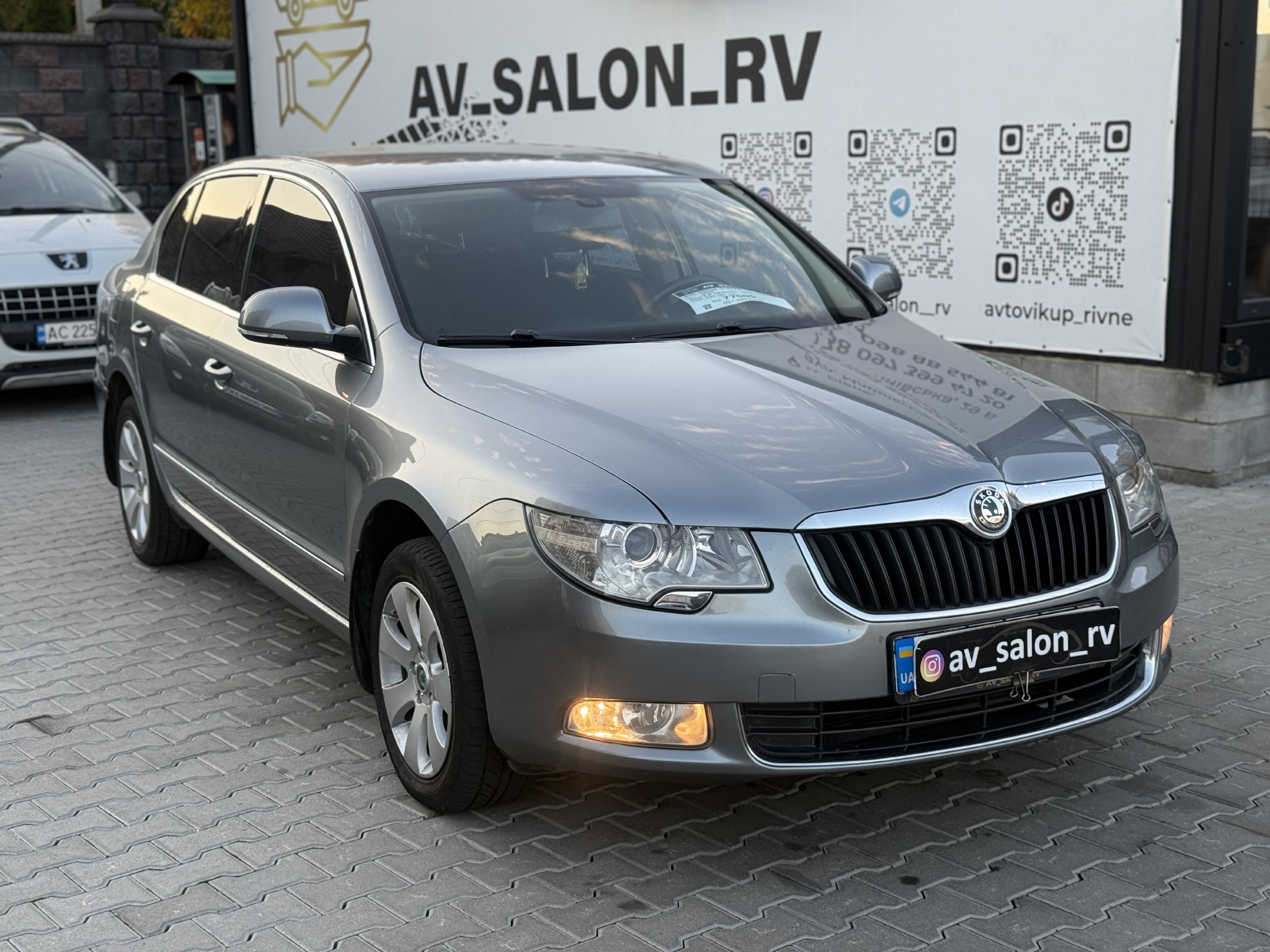 Škoda Superb — фото 1
