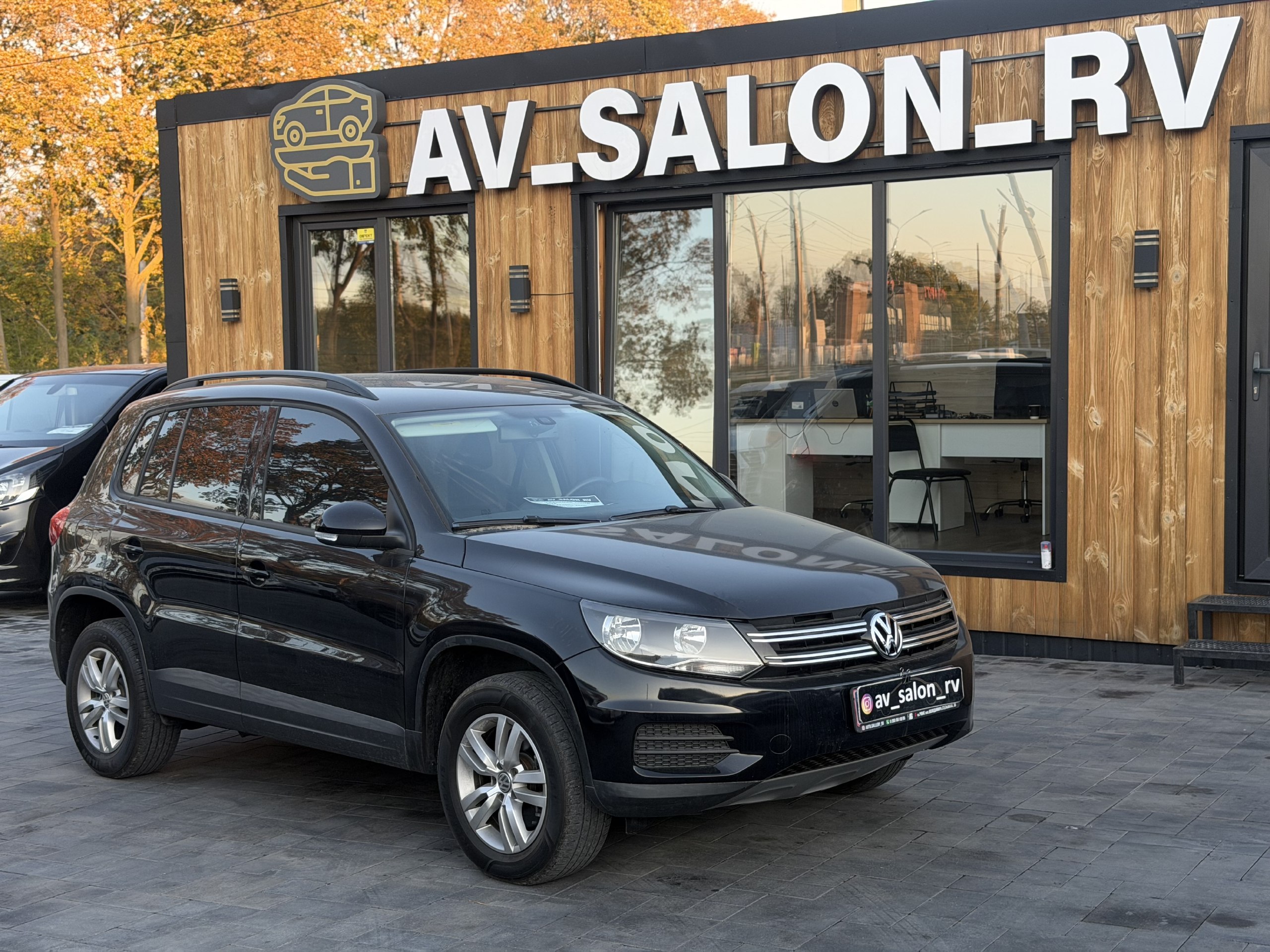 Volkswagen Tiguan — фото 1