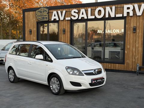 Opel Zafira — фото 1