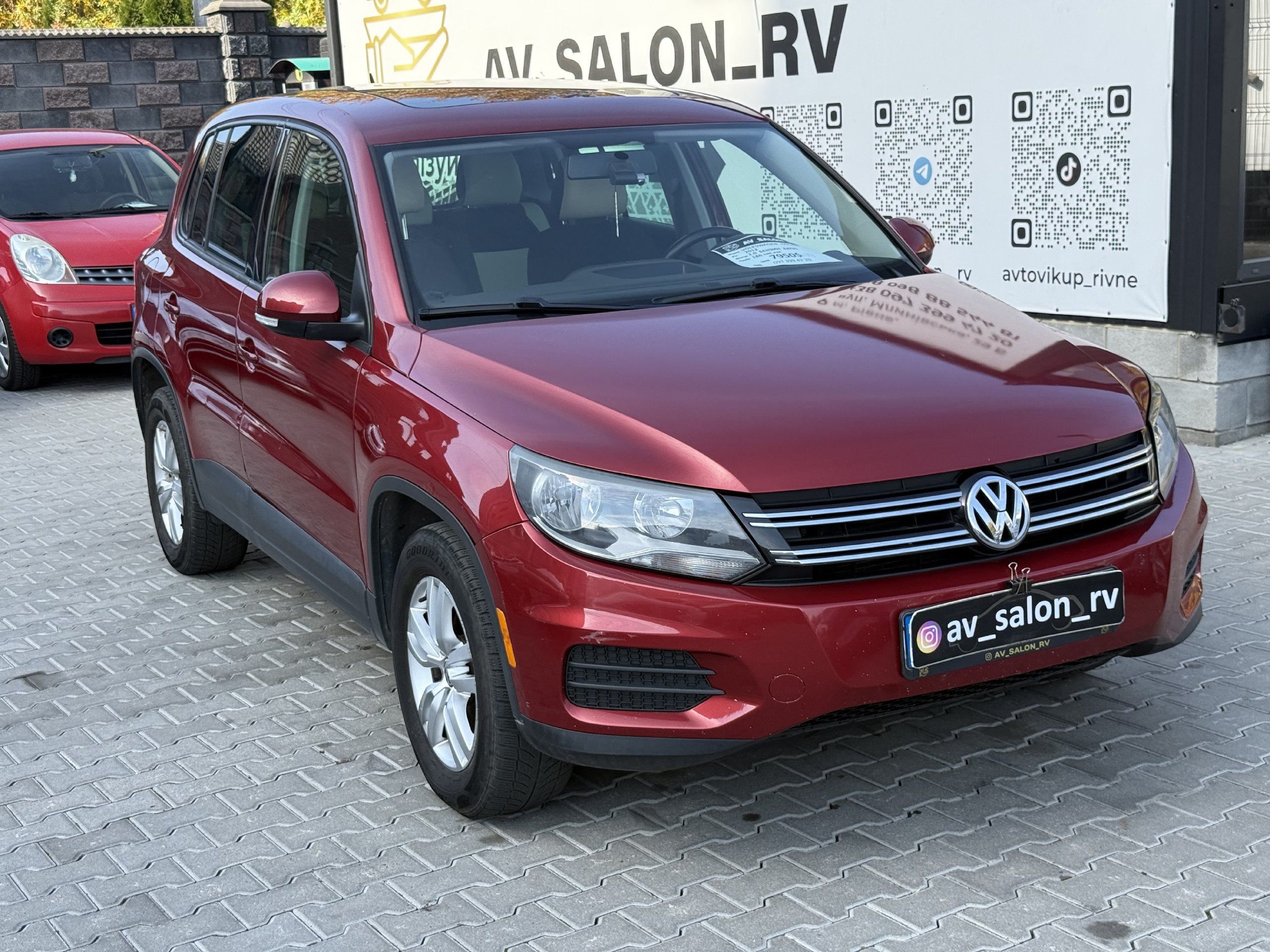 Volkswagen Tiguan — фото 1