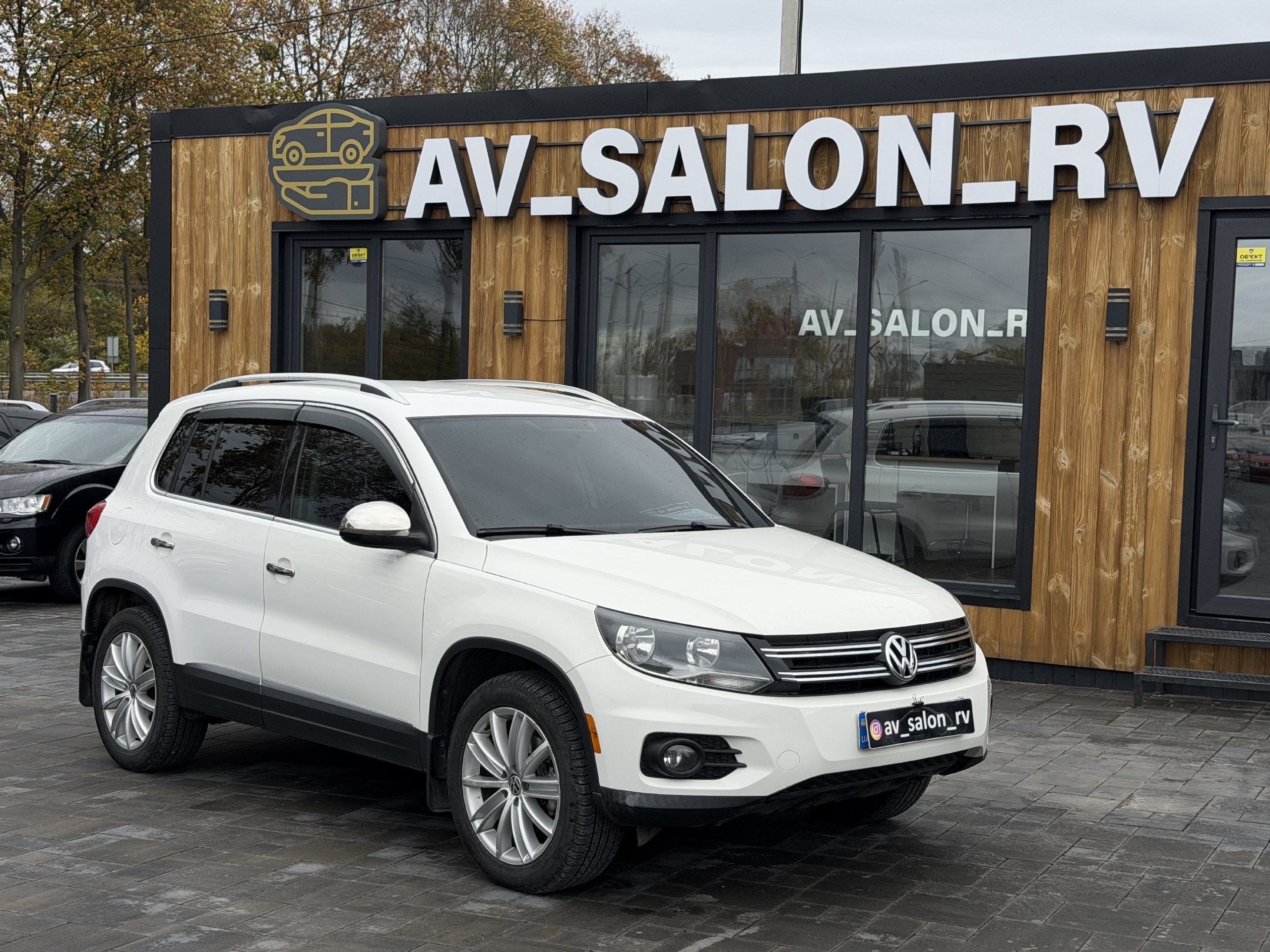 Volkswagen Tiguan — фото 1