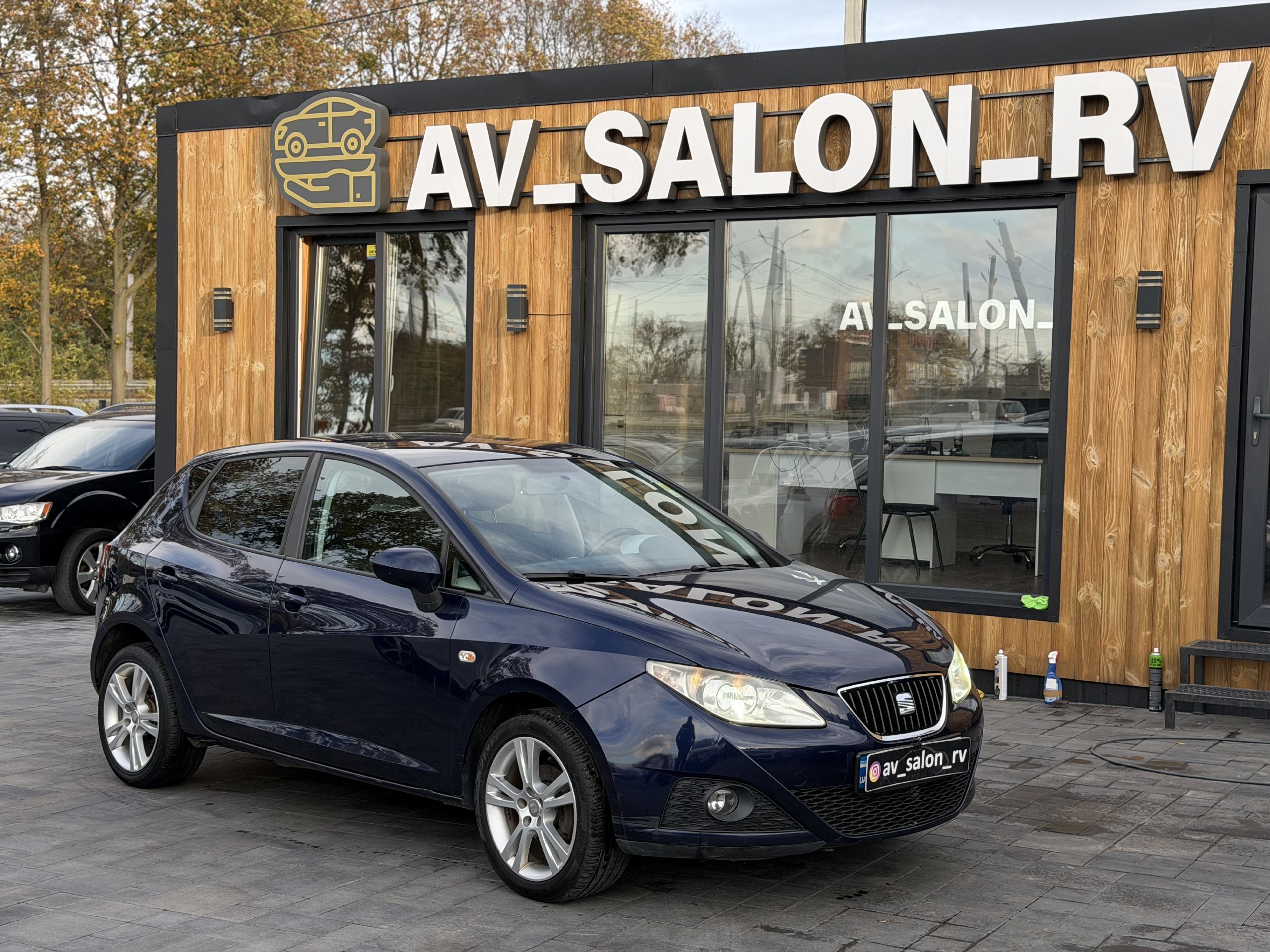 Seat Ibiza — фото 1